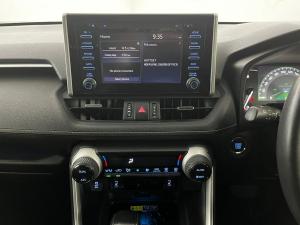 Toyota RAV4 2.0 VX - Image 19