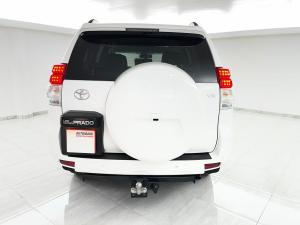 Toyota Land Cruiser Prado 3.0DT VX - Image 4