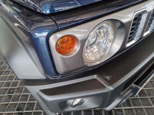 Suzuki Jimny 1.5 GLX AllGrip 5-door auto - Image 15