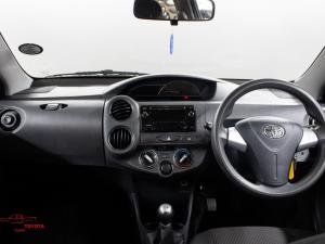 Toyota Etios hatch 1.5 Sprint - Image 6