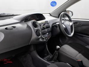 Toyota Etios hatch 1.5 Sprint - Image 7
