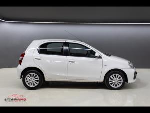 Toyota Etios hatch 1.5 Sprint - Image 3