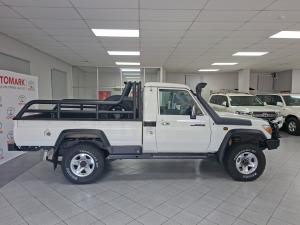 Toyota Land Cruiser 79 4.5D-4D LX V8 single cab - Image 3