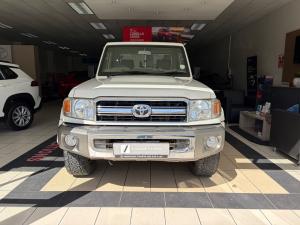 Toyota Land Cruiser 79 4.2D single cab - Image 4