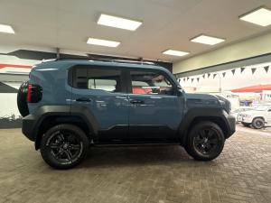 Toyota Land Cruiser FJ 2.7 4x4 GX - Image 3