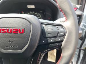 Isuzu D-Max 1.9TD double cab LS X-Rider auto - Image 10