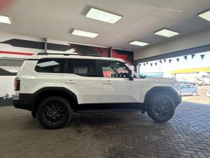 Toyota Land Cruiser Prado 2.8GD TX - Image 3