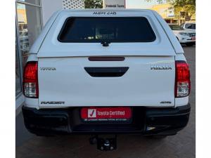 Toyota Hilux 2.4GD-6 double cab 4x4 Raider manual - Image 5