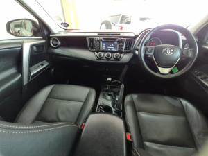 Toyota RAV4 2.0 GX auto - Image 6