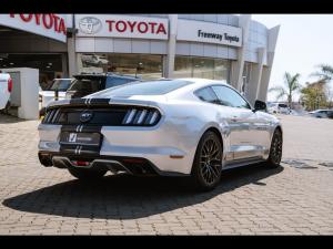 Ford Mustang 5.0 GT fastback auto - Image 2