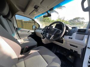 Toyota Quantum 2.8 SLWB panel van - Image 7