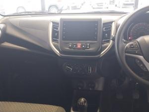 Toyota Vitz 1.0 XR manual - Image 13