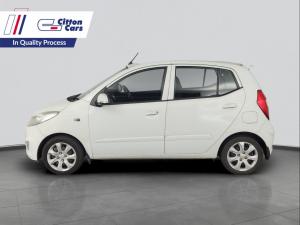 Hyundai i10 1.1 GLS/MOTION - Image 2