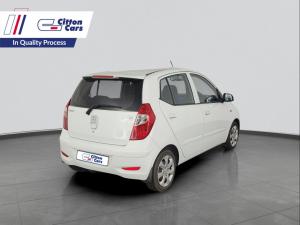 Hyundai i10 1.1 GLS/MOTION - Image 5