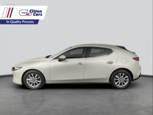 Mazda MAZDA3 1.5 Dynamic automatic 5-Door - Image 2