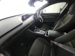 Mazda MAZDA3 1.5 Dynamic automatic 5-Door - Image 9