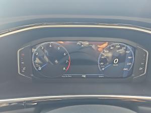 Volkswagen T-Roc 2.0TSI 4Motion R-Line - Image 13