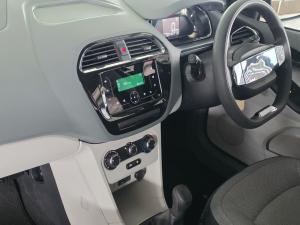 Tata Tiago 1.2 XT manual - Image 10