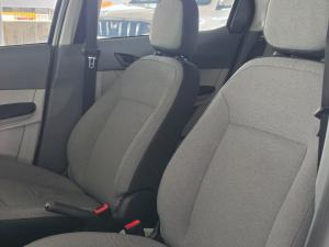 Tata Tiago 1.2 XT manual - Image 17
