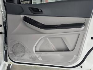 Tata Tiago 1.2 XT manual - Image 22
