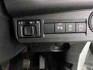 Toyota Vitz 1.0 XR manual - Image 18