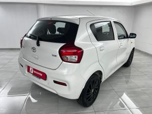 Toyota Vitz 1.0 XR manual - Image 5