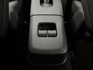 Toyota Vitz 1.0 XR manual - Image 16