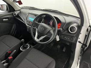 Toyota Vitz 1.0 XR manual - Image 17