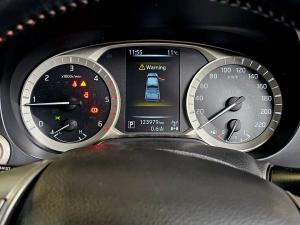 Nissan Navara 2.3D double cab 4x4 LE auto - Image 11