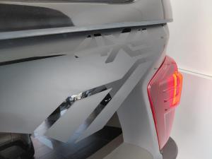 Nissan Navara 2.5DDTi double cab LE Plus 4x4 - Image 19