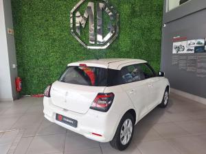 Suzuki Swift 1.2 GL+ auto - Image 5