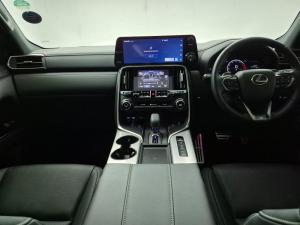 Lexus LX 700h F Sport - Image 8