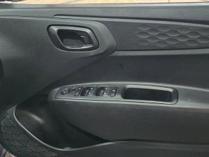 Hyundai Grand i10 1.0 Motion hatch manual - Image 16