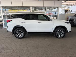 Toyota Fortuner 2.8GD-6 4x4 VX - Image 3