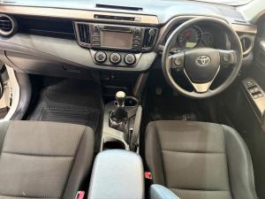 Toyota RAV4 2.0 GX - Image 6