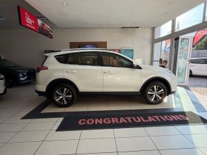 Toyota RAV4 2.0 GX - Image 3