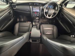 Toyota Fortuner 2.4GD-6 manual - Image 6