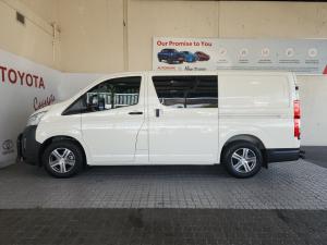 Toyota Quantum 2.8 LWB crew cab auto - Image 9