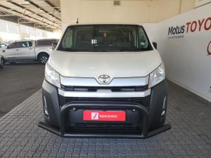 Toyota Quantum 2.8 LWB crew cab auto - Image 4