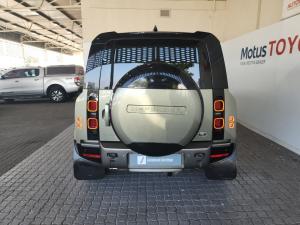 Land Rover Defender 110 D300 X-Dynamic SE - Image 5