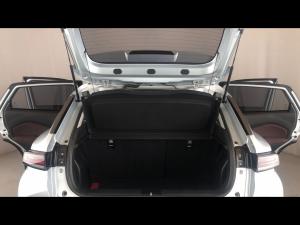 Toyota Starlet Cross 1.5 XS auto - Image 13