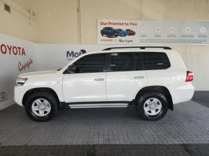 Toyota Land Cruiser 200 4.5D-4D V8 GX-R - Image 9