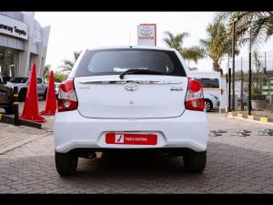 Toyota Etios hatch 1.5 Sprint - Image 5