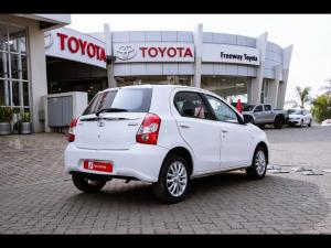 Toyota Etios hatch 1.5 Sprint - Image 2