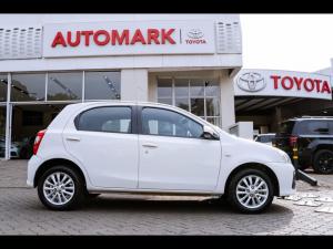 Toyota Etios hatch 1.5 Sprint - Image 3