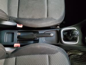 Volkswagen Polo sedan 1.6 Comfortline - Image 12