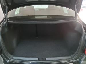 Volkswagen Polo sedan 1.6 Comfortline - Image 17