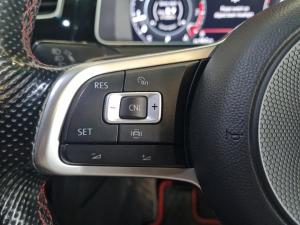 Volkswagen Golf GTI TCR - Image 9