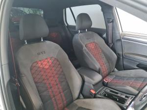 Volkswagen Golf GTI TCR - Image 16