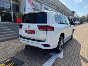 Toyota Land Cruiser 300 3.3D ZX - Image 2